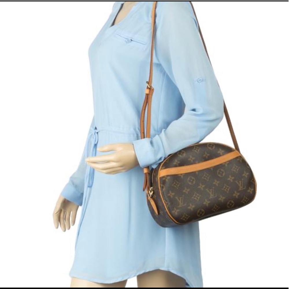 Louis Vuitton blois crossbody bag